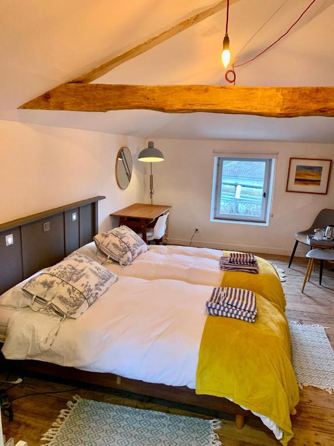 La Rive Chambre D Hotes The Riverside Retreat Jarnac Exteriör bild