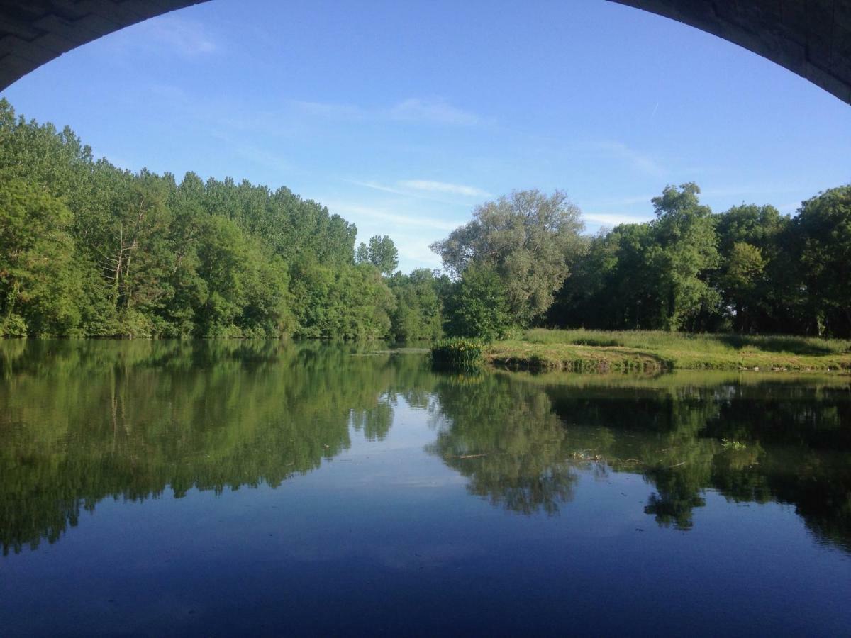 La Rive Chambre D Hotes The Riverside Retreat Jarnac Exteriör bild